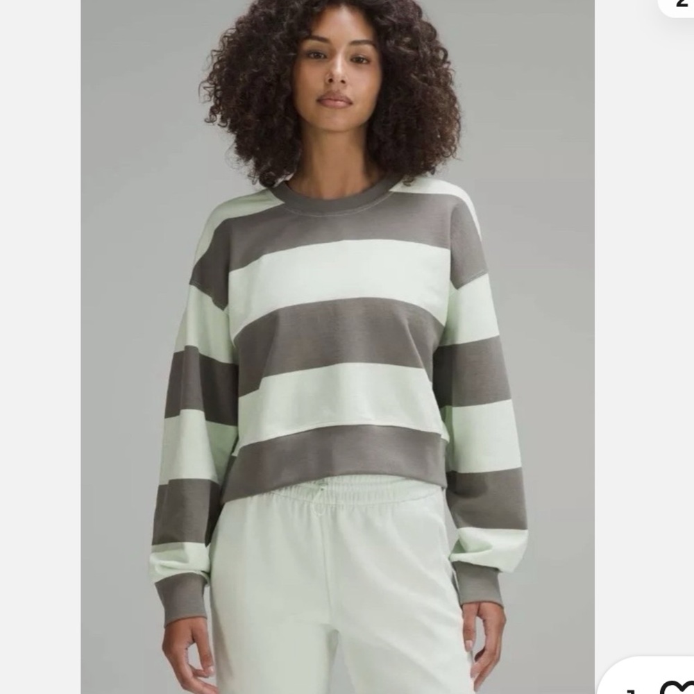 Lululemon Perfectly Oversized Cropped Crew *Stripe
Pack Stripe Grey Sage Green